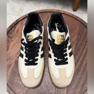 Adidas Sambas cream and black
